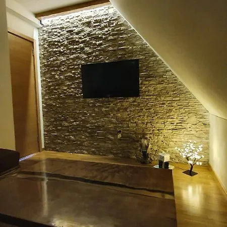 Wood - Zimska Idila יהורינה